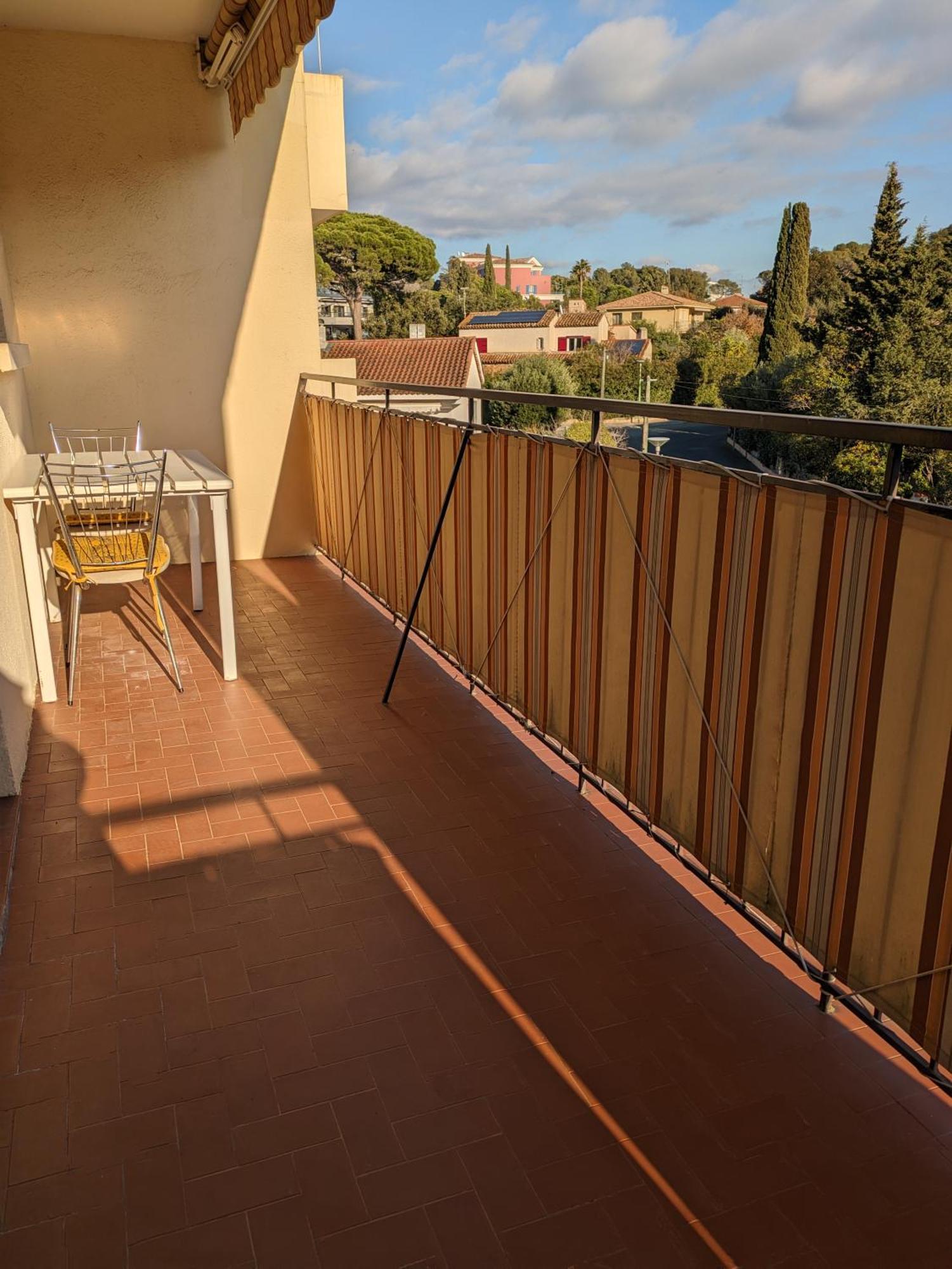 Appartement Spacieux Et Calme Saint-Raphaël المظهر الخارجي الصورة