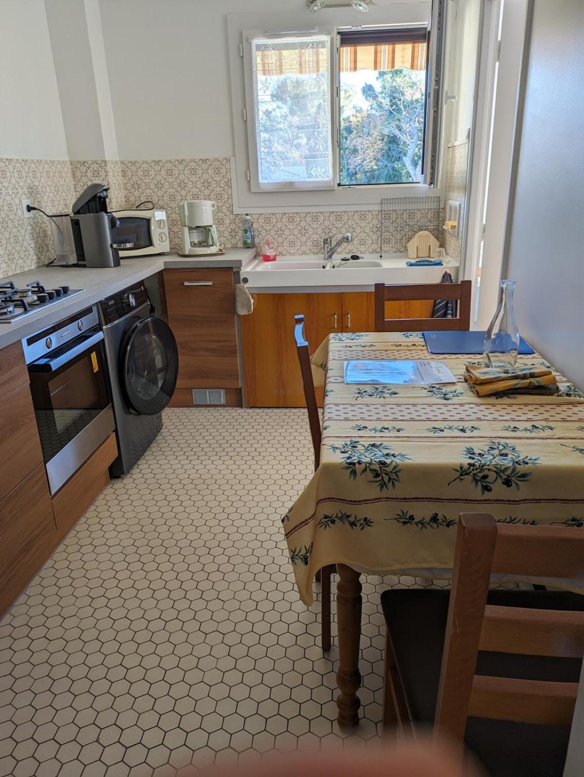 Appartement Spacieux Et Calme Saint-Raphaël المظهر الخارجي الصورة